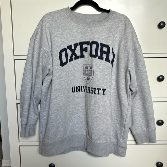 H&M Sweaters - H&M oversized sweater